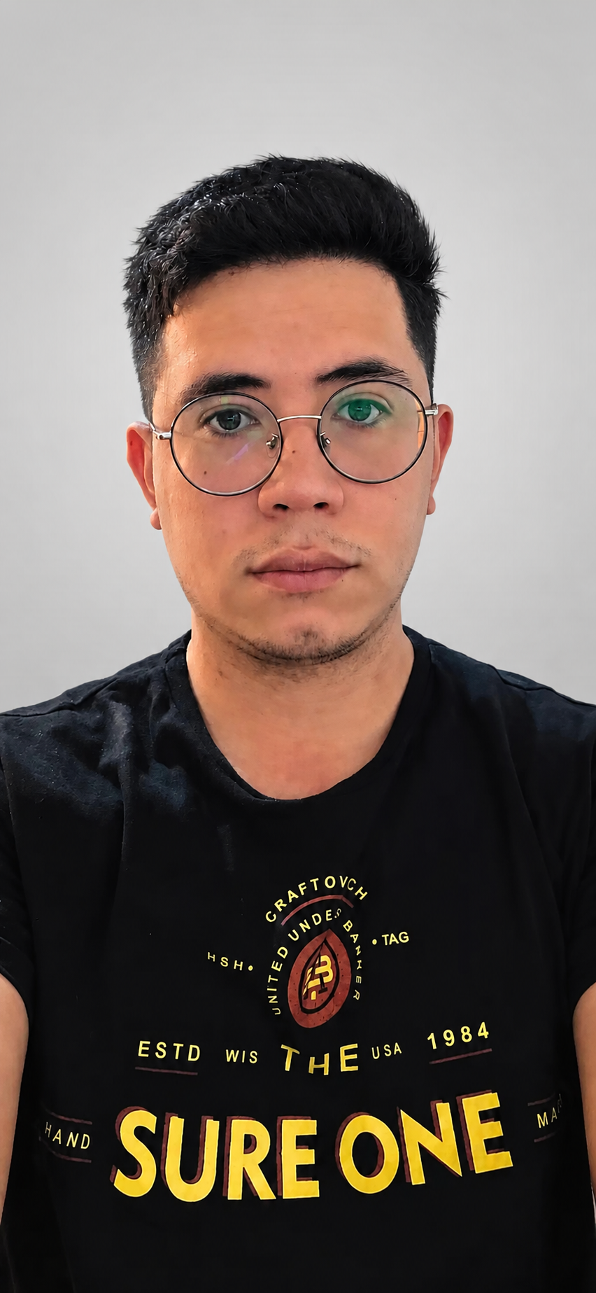 Retrato de Lucas Holly